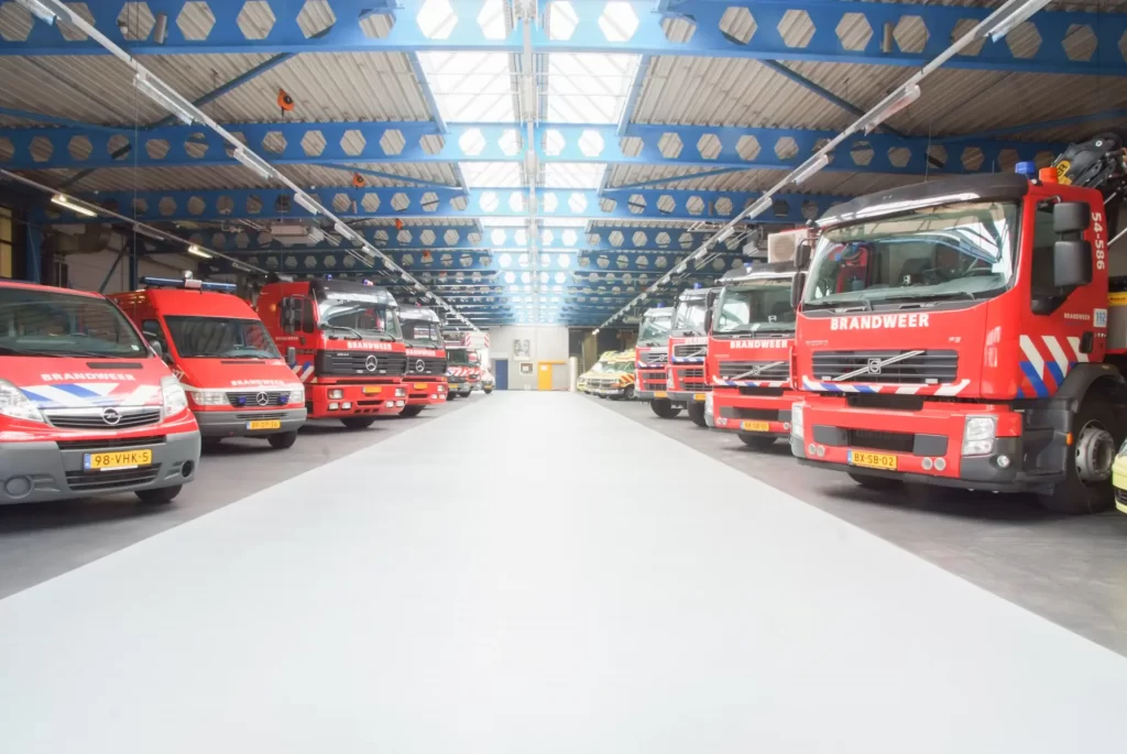 epoxy-gietvloer-2-brandweer-loods-1